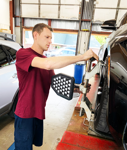 Auto Body Shop «Spirit West Motor Carriage», reviews and photos, 610 Park Ln, Ballwin, MO 63011, USA