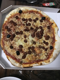 Plats et boissons du Pizzas à emporter Pizz' Eyguièrenne à Eyguières - n°7