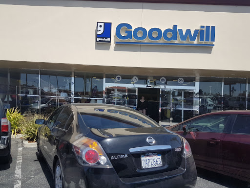 Thrift Store «Goodwill Store & Donation Center», reviews and photos, 1145 Artesia Blvd, Manhattan Beach, CA 90266, USA