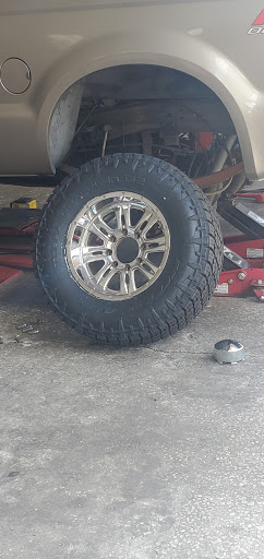 Tire Shop «Discount Tire Store - Sanford, FL», reviews and photos, 3513 S Orlando Dr, Sanford, FL 32773, USA