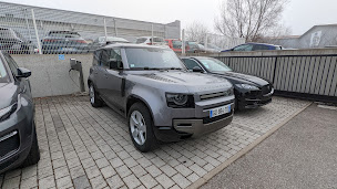 Photo n°3 de Land Rover Discover Annecy à Annecy ()