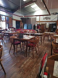 Atmosphère du Restaurant Black Horse Saloon à Val d'Oingt - n°12
