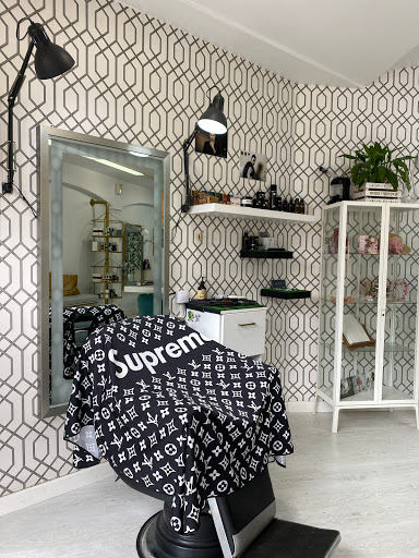 The Squire Hair Studio/ Escuela de Peluquería en Pedro Muñoz, Ciudad Real