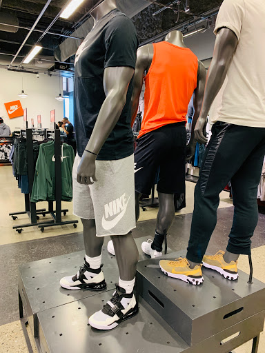 Sportswear Store «Nike Factory Store», reviews and photos, 300 Artisan Way, Somerville, MA 02145, USA