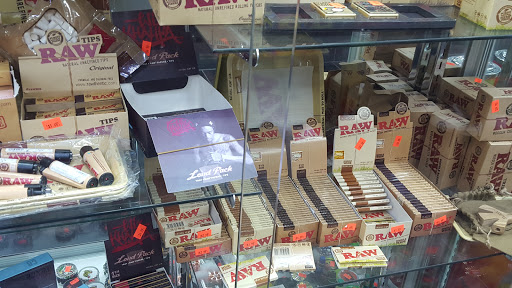 Tobacco Shop «Deboo Tobacco Shop», reviews and photos, 146-15 Jamaica Ave, Jamaica, NY 11435, USA