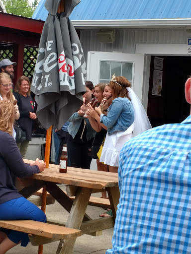 Karaoke Bar «Yankee Bar & Grill», reviews and photos, 5482 Lake Rd E, Geneva, OH 44041, USA