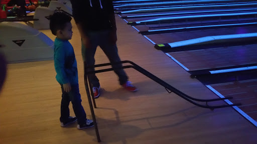 Bowling Alley «AMF Sheridan Lanes», reviews and photos, 199 E Jericho Turnpike, Mineola, NY 11501, USA