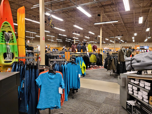 Camping Store «REI», reviews and photos, 1165 Perimeter Center W #200, Atlanta, GA 30338, USA