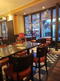 Atmosphère du Café et restaurant de grillades La Nouvelle Etoile à Paris - n°10