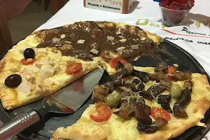 Dona Mara Pizzas & Grelhados image
