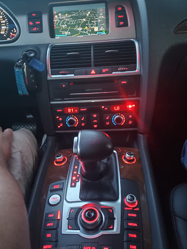 Used Car Dealer «Landmark Motors, Inc.», reviews and photos, 13815 NE 24th St, Bellevue, WA 98005, USA