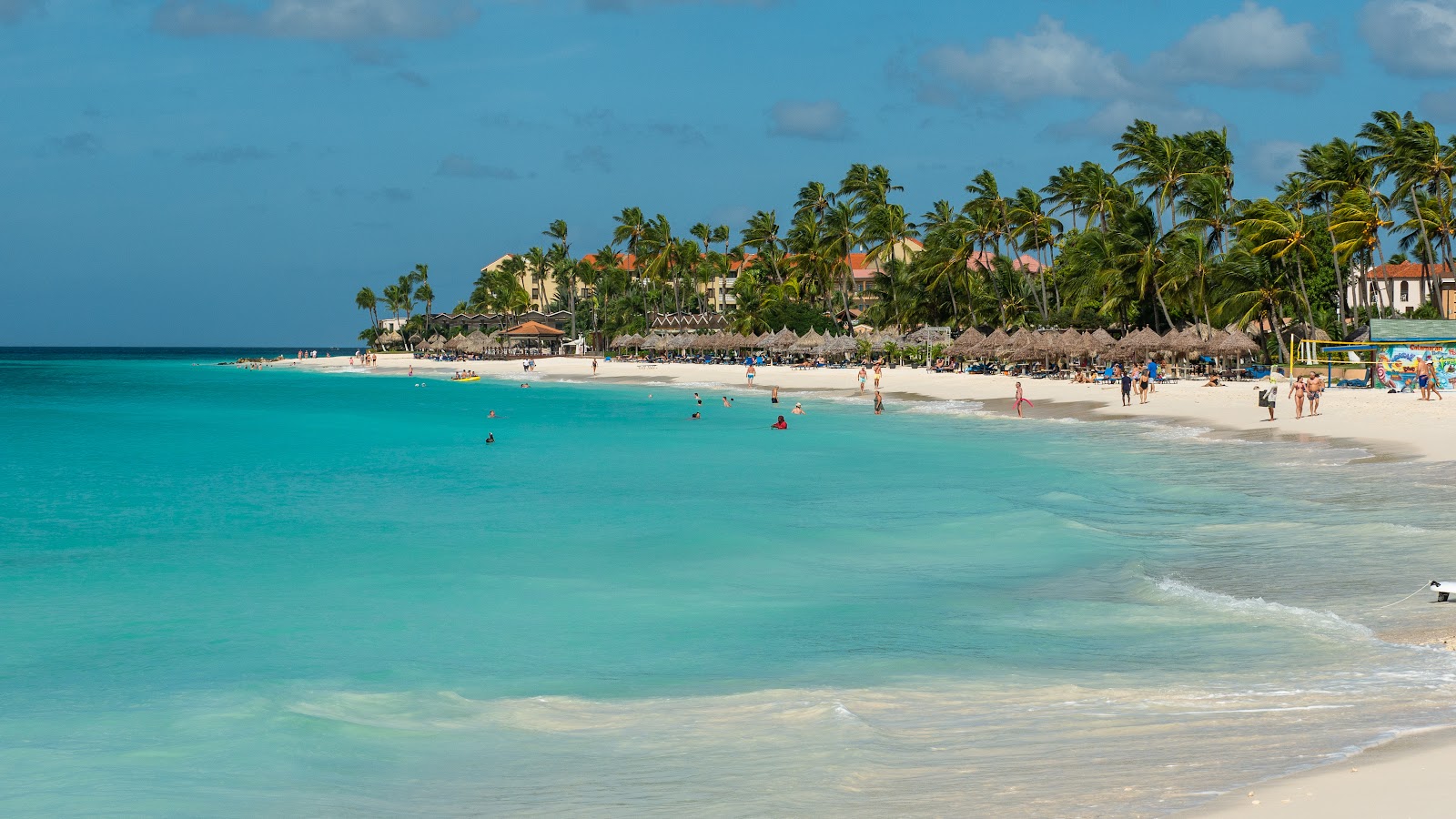 Foto von Divi beach mit sehr sauber Sauberkeitsgrad