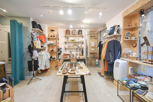 Caramba Store: Diseño exclusivo, complementos y moda sostenible.