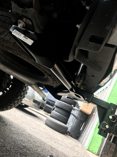 Tire Shop «South Tampa Auto and Tire», reviews and photos, 6511 S Dale Mabry Hwy, Tampa, FL 33616, USA