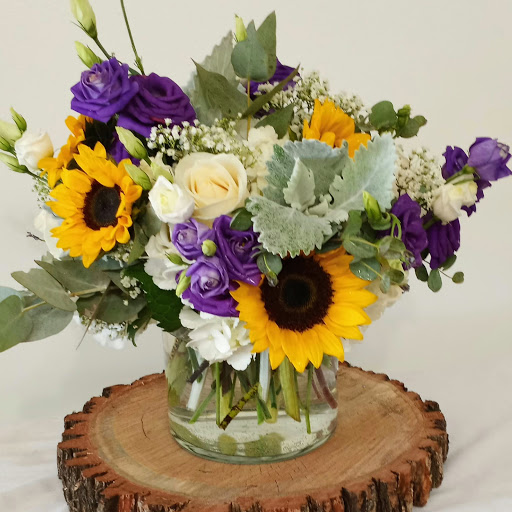 Florist «Walden Floral Design Co Inc», reviews and photos, 1701 Ogden Ave, Downers Grove, IL 60515, USA