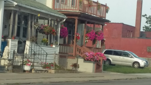 Grocery Store «Montes Grocery Deli», reviews and photos, 413 Swan St, Buffalo, NY 14204, USA