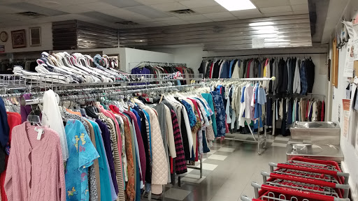 Thrift Store «Salvation Army Thrift Store», reviews and photos, 169 Lincoln Way W, Chambersburg, PA 17201, USA