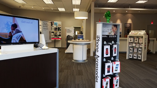 Cell Phone Store «Verizon», reviews and photos, 23105 Three Notch Rd, California, MD 20619, USA