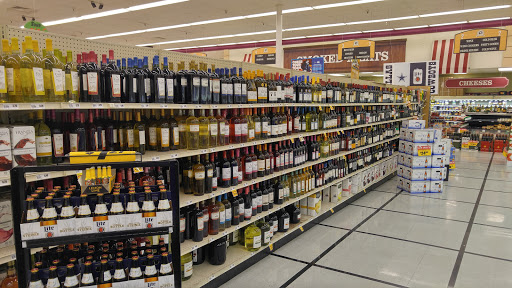 Grocery Store «Market Basket», reviews and photos, 6001 39th St, Groves, TX 77619, USA