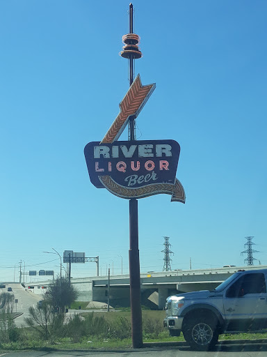 Liquor Store «River Cut Rate Liquor», reviews and photos, 327 Cadiz St, Dallas, TX 75207, USA