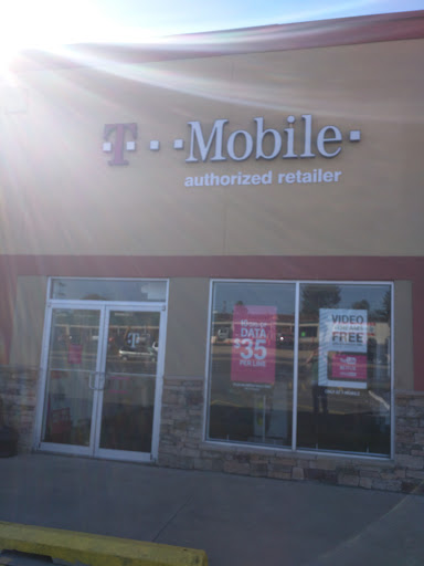 Cell Phone Store «T-Mobile», reviews and photos, 4542 Kirkwood Hwy, Wilmington, DE 19808, USA