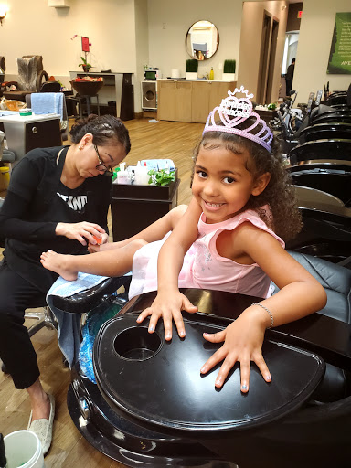 Day Spa «Camilla Day Spa: Aveda Lifestyle Salon», reviews and photos, 9267 W Atlantic Blvd, Coral Springs, FL 33071, USA