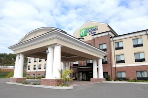 Holiday Inn Express & Suites Cambridge, an IHG Hotel image