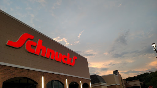 Grocery Store «Schnucks», reviews and photos, 2030 Dorsett Rd, Maryland Heights, MO 63043, USA