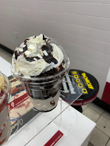 Ice Cream Shop «Carvel», reviews and photos, 419 N Central Ave, Hartsdale, NY 10530, USA