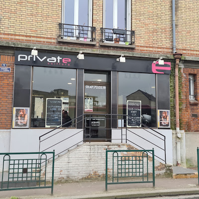 The private salon à Créteil
