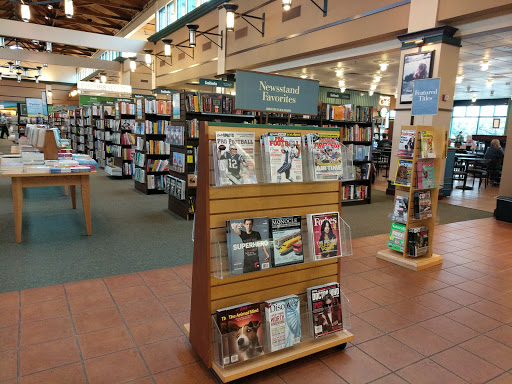 Book Store «Barnes & Noble», reviews and photos, 235 Daniel Webster Hwy, Nashua, NH 03060, USA