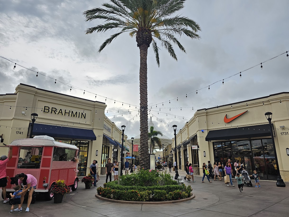 Tanger Outlets Palm Beach