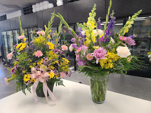 Florist «Casas Adobes Flower Shop», reviews and photos, 7090 N Oracle Rd #194, Tucson, AZ 85704, USA