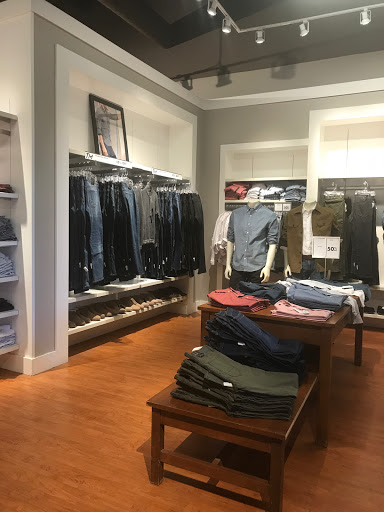 Clothing Store «Banana Republic», reviews and photos, 6699 N Landmark Dr, Park City, UT 84098, USA