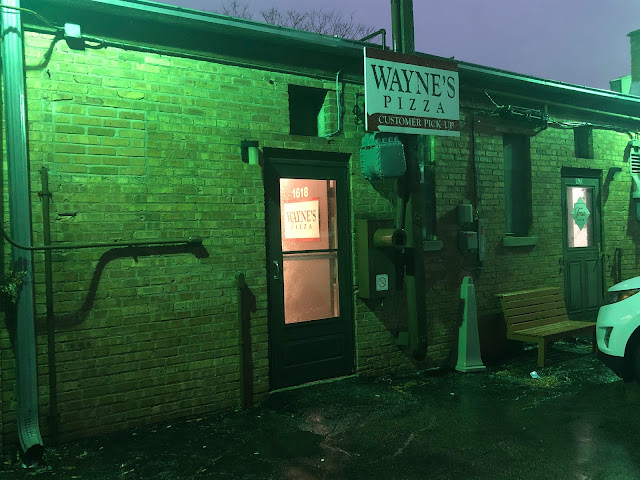 Wayne's Pizza by null