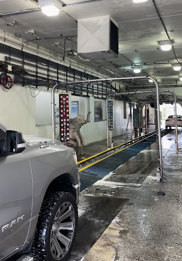 Car Wash «Country Club Car Wash», reviews and photos, 1700 Ford Ln, St Charles, MO 63303, USA