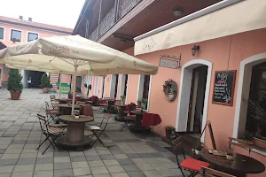 BonŽúr Cafe image