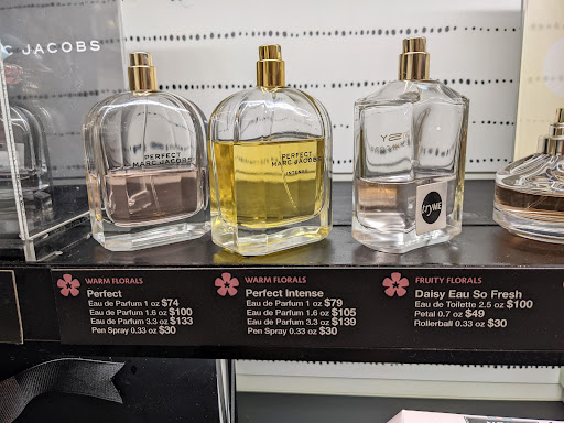 Cosmetics Store «SEPHORA», reviews and photos, 1 Garden State Plaza Blvd, Paramus, NJ 07652, USA