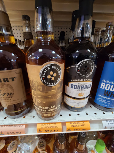 Wine Store «Marketview Liquor», reviews and photos, 1100 Jefferson Rd, Rochester, NY 14623, USA