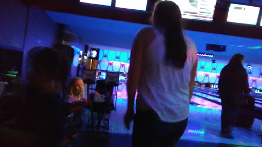 Bowling Alley «Strike City Lanes Bowling Center», reviews and photos, 1170 OR-99, Eugene, OR 97402, USA