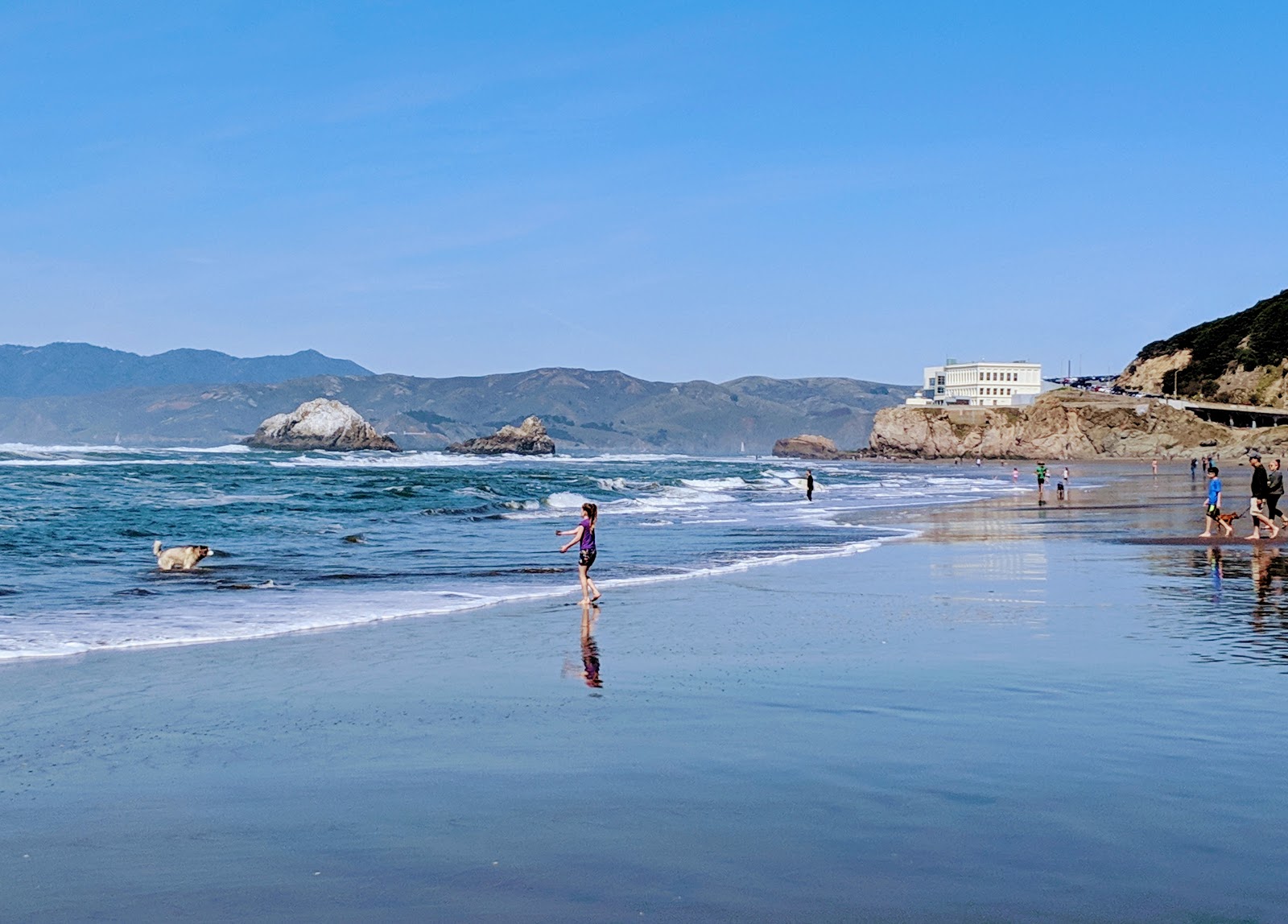 Ocean Beach III的照片 带有碧绿色水表面