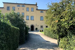 Badia di Campoleone - Villa and Apartments image