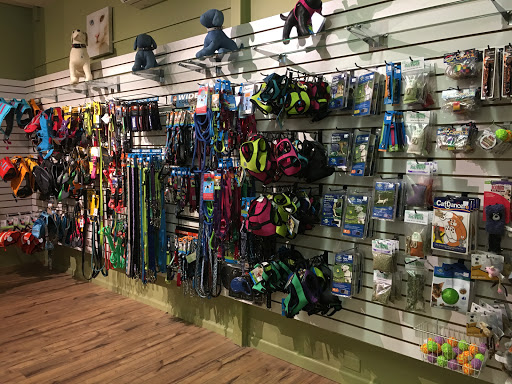 Pet Supply Store «Pets Naturally», reviews and photos, 1420 W South Airport Rd, Traverse City, MI 49686, USA
