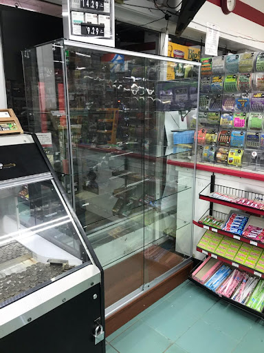 Gas Station «Quick Pump Shop», reviews and photos, 411 Dover Rd, Clarksville, TN 37042, USA