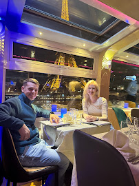 Atmosphère du Restaurant Eiffel Croisières - Péniche TOSCA à Paris - n°20