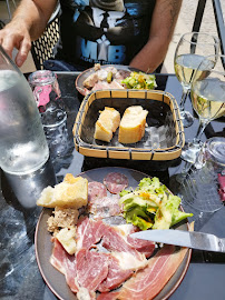 Plats et boissons du Restaurant Vingt heures vins à Avallon - n°3