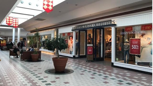 Wilton Mall, 3065 NY-50, Saratoga Springs, NY 12866, USA, 