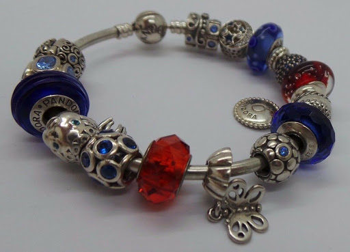 Pawn Shop «R J Jewelry & Loan Co», reviews and photos, 1210 Bloomingdale Rd, Glendale Heights, IL 60139, USA