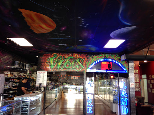 Body Piercing Shop «Vibes Smoke Shop & Piercing», reviews and photos, 1222 El Camino Real, Redwood City, CA 94061, USA