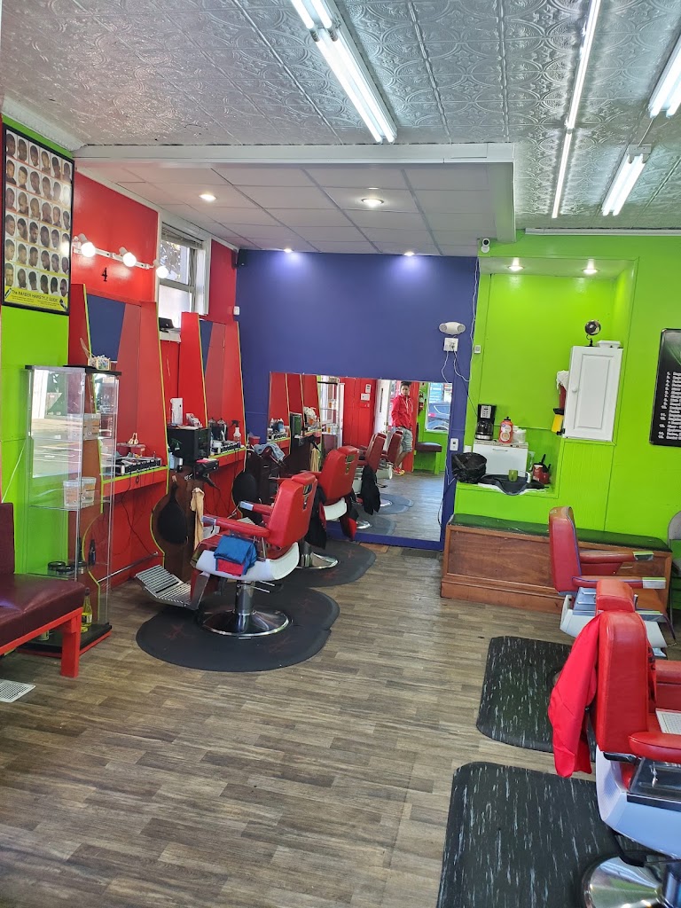 Los Primos Barbershop 08611